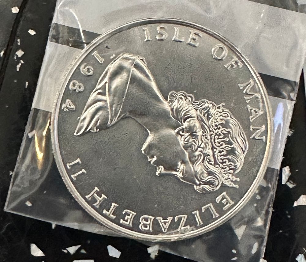 Lot 384: Isle of Man 1984 One Noble Platinum Coin