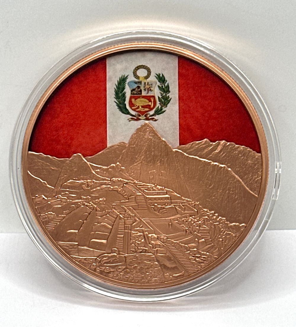 Lot 274: TBL Mint Wonders of the World .999 Copper 5 AVDP Ounce Round