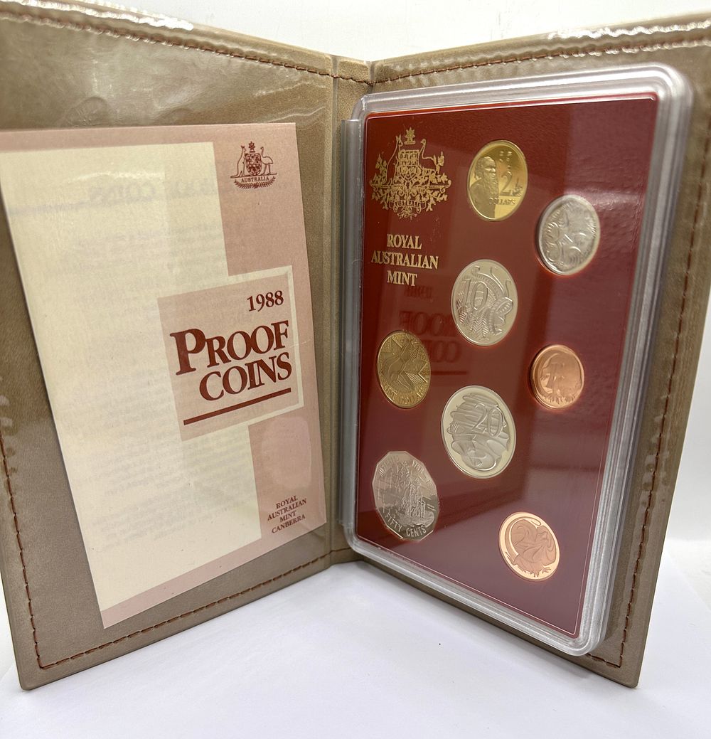 Lot 2: Australia 1988 Royal Australian Mint Bicentennial Proof Coin Set