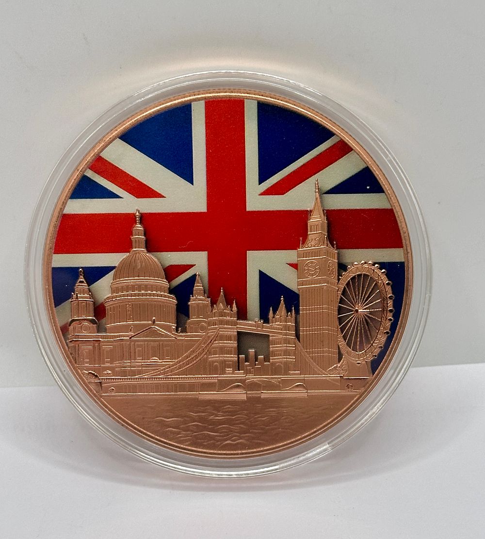 Lot 30: UK TBL Mint 5 AVDP Ounce .999 Copper Round