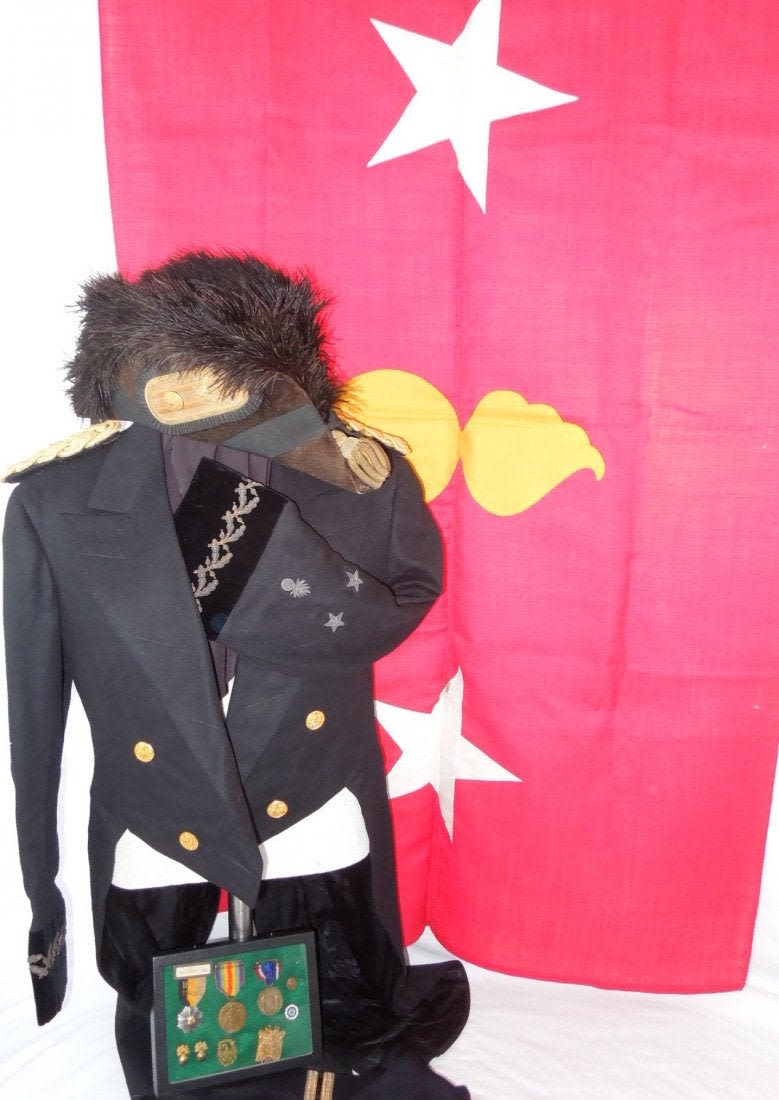 Lot 33: 1930s Chief of Ordnance Major General Uniform Chapeau