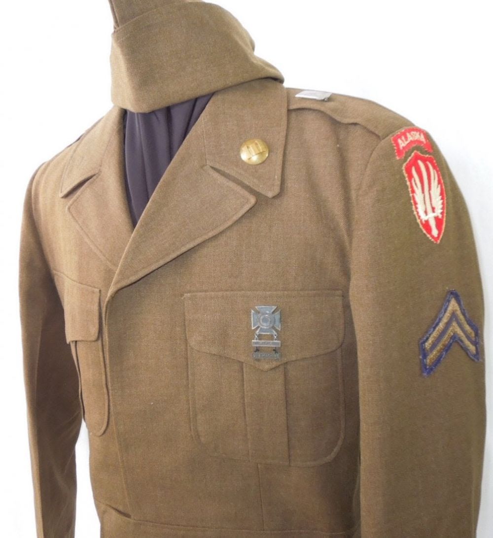 Lot 92: 1950s US Army SCARWAF 813th Engineer Alaska Uniform Lot