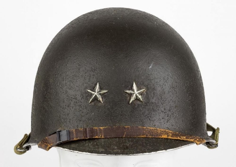 Lot 123: WWII 32nd Infantry Div. Maj. General Harding M-1 Helmet