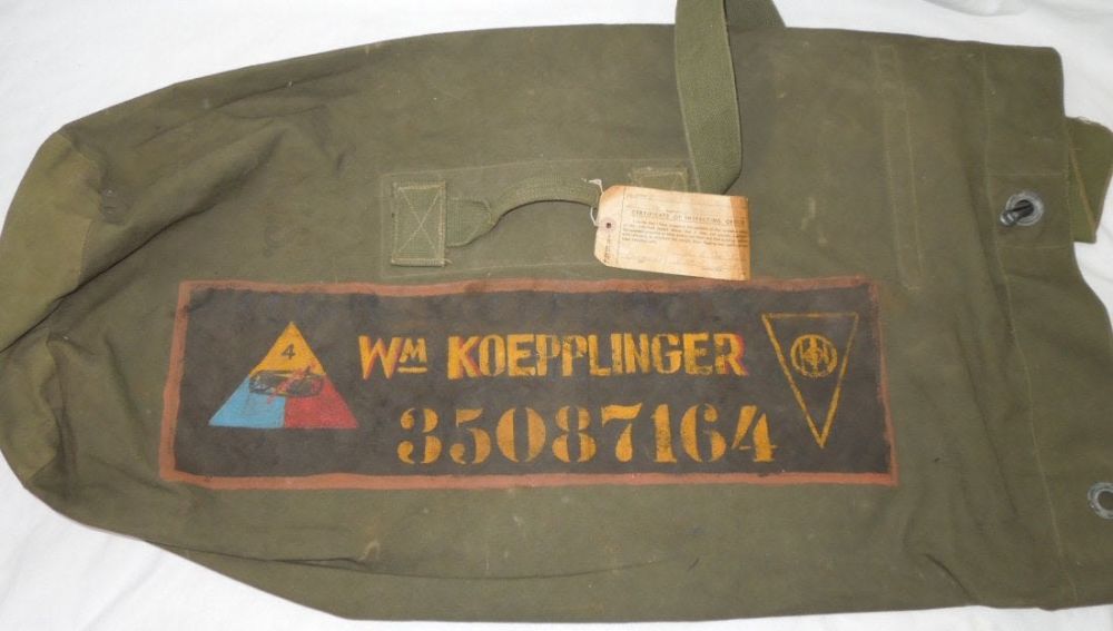 Lot 267C: WWII US 4th Armored 83rd Division Painted Duffel Bag