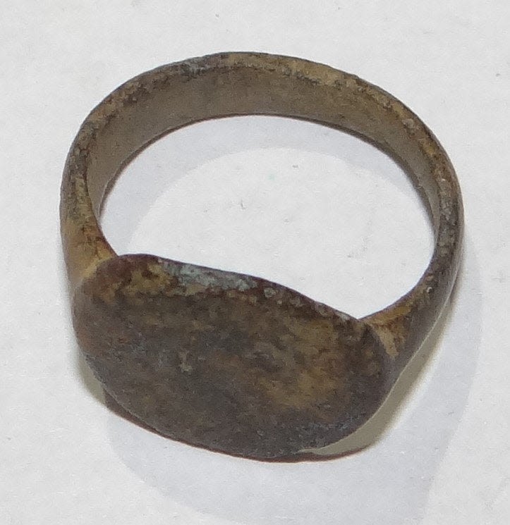 Lot 279D: Ancient Roman Ring 1st-3rd Century AD Artifact