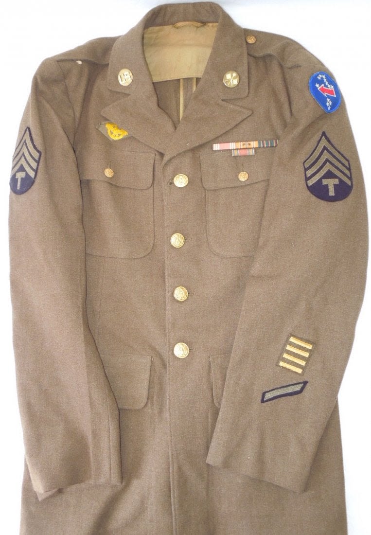 Lot 218: WWII US Army Pacific Signal Corps Army Uniform