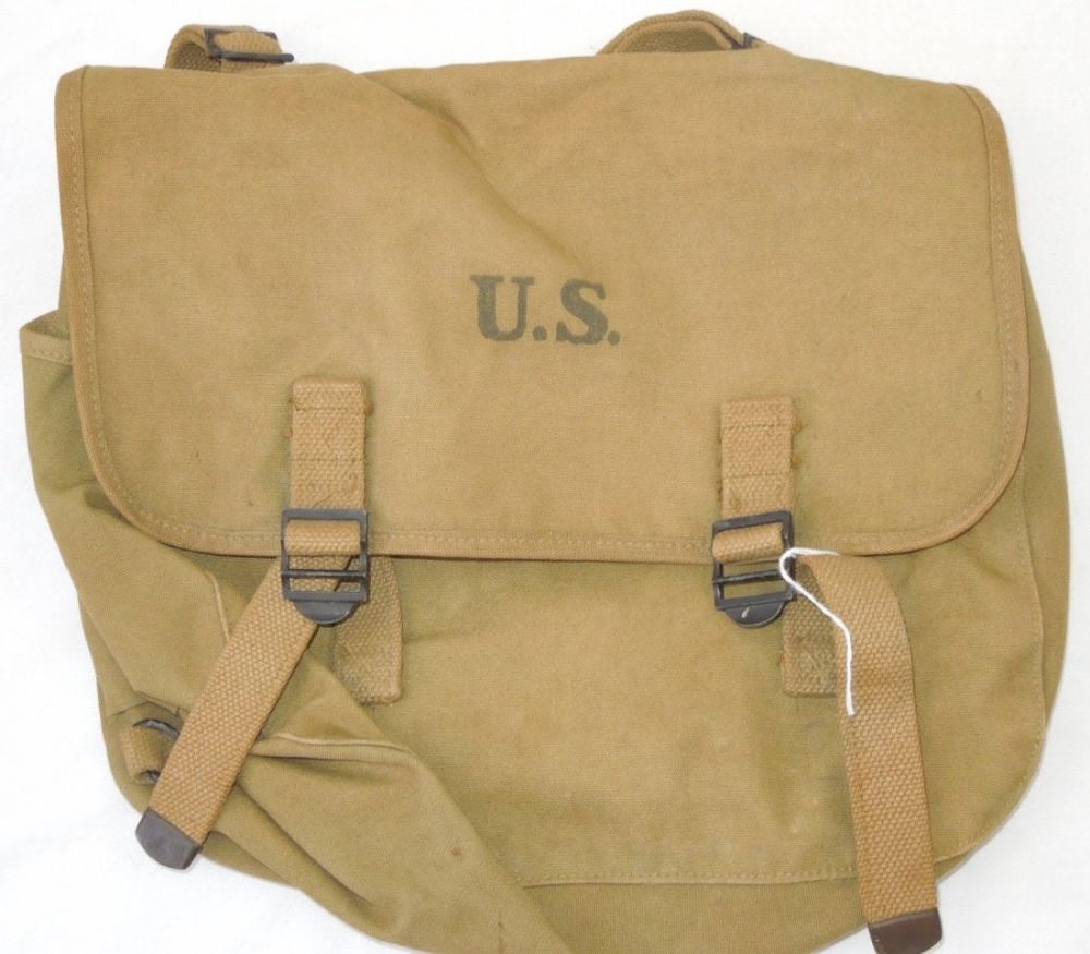 Lot 273: US Army WWII 1943 Named Musette Bag