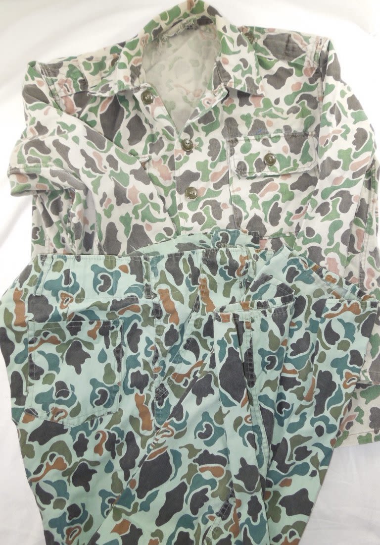 Lot 254: ROK South Korea Marines Camouflage Shirt & Pants