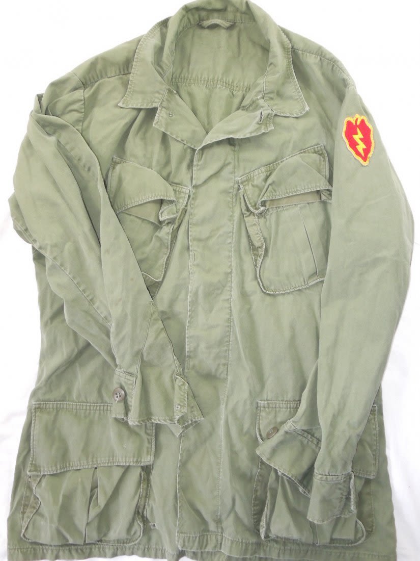 Lot 261: Vietnam US Army 25th Infantry Div. Fatigue Jungle