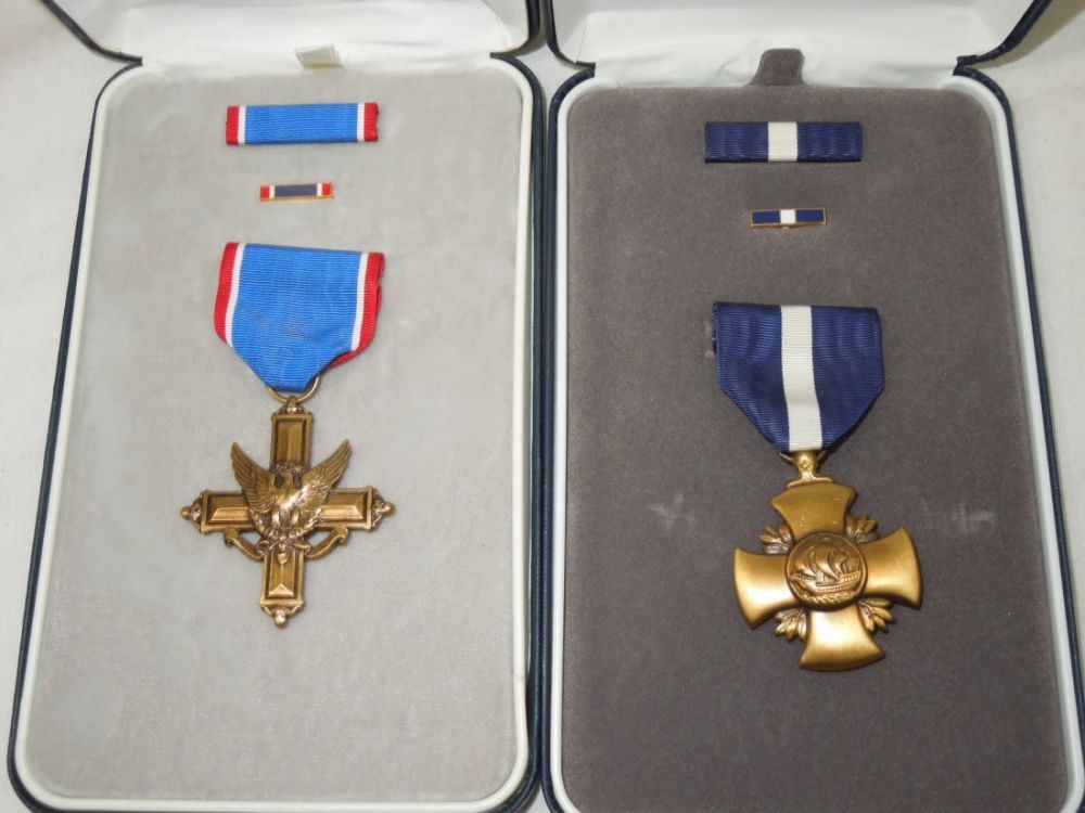 Lot 307: Boxed Navy Cross & Distinguished Service Cross Medals