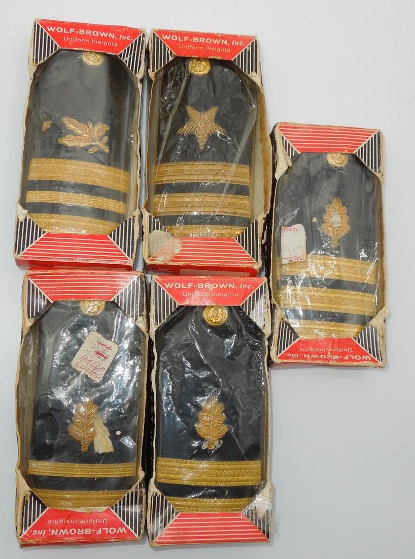 Lot 202: Post WWII US Navy Officer Bullion Shoulder Boards Lot of 5