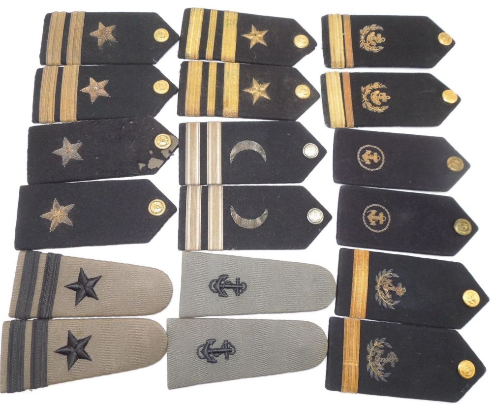 Lot 253: WWII Lot USN Navy Officer Bullion & Gray Shoulder Boards
