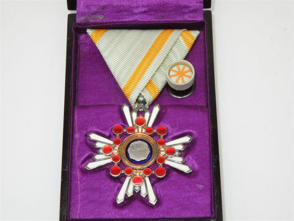 Lot 299: Japanese Order of the Sacred Treasure 5th Class Medal Badge & Rosette Pin w/ Case of Issue