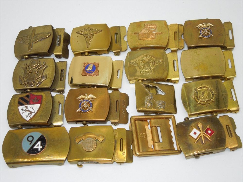 Lot 335: Lot of WWII US Army Navy Marine Corps Solid Brass Belt Buckles Units DUIs