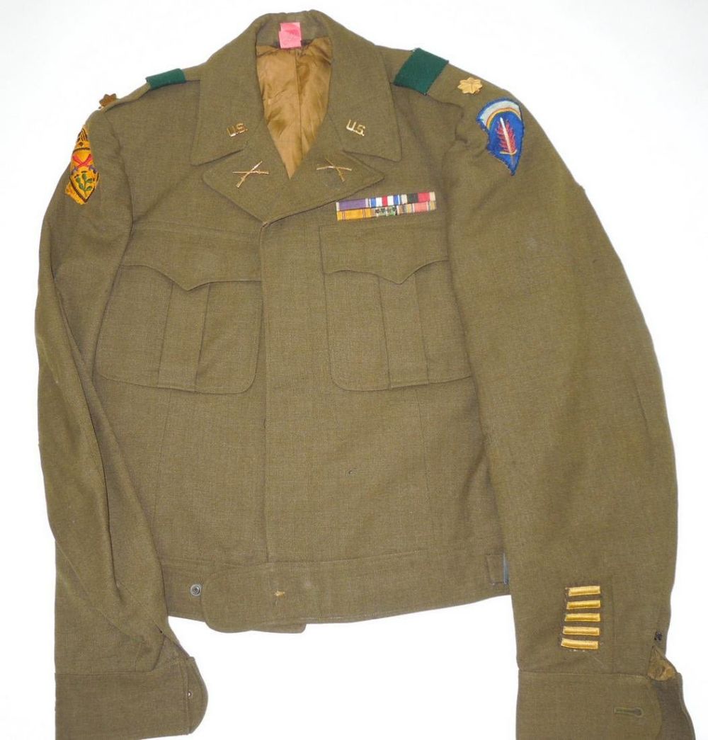 Lot 409: WWII US Army Cavalry Major Ike Jacket Silver Star Purple Heart