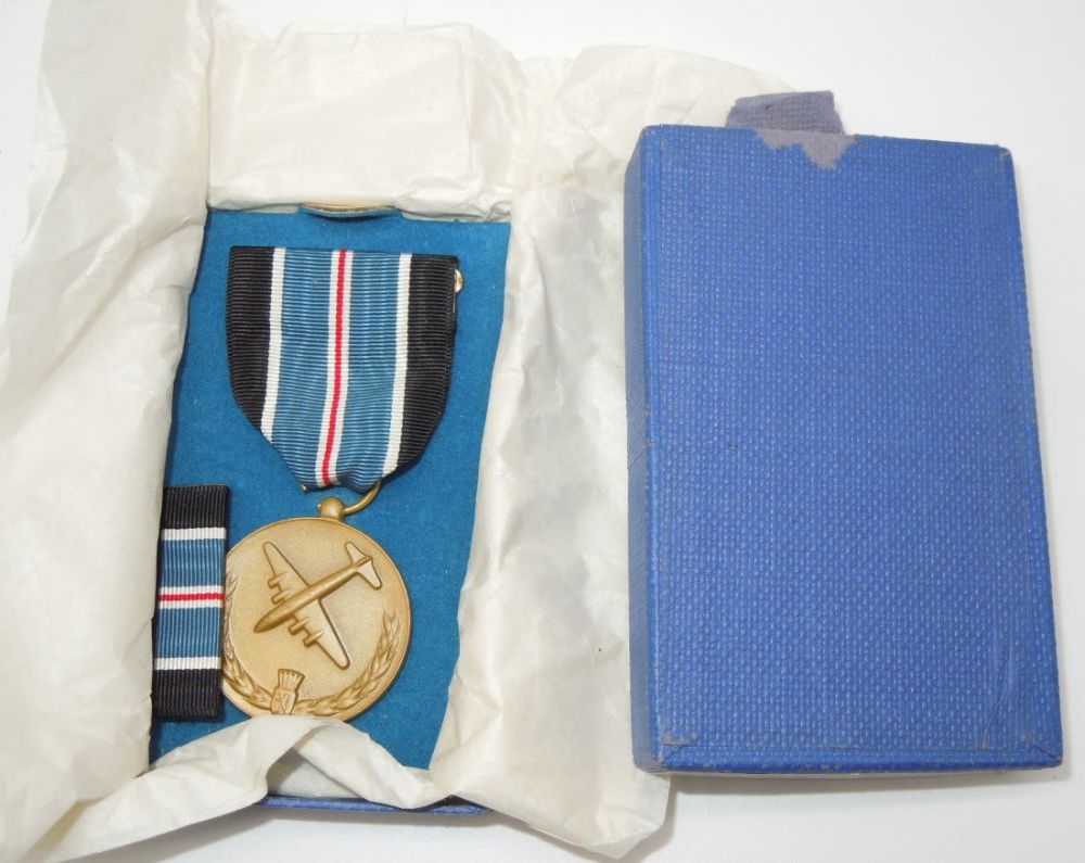Lot 186: Original Boxed US Military Medal For Humane Action Berlin Airlift First Strike