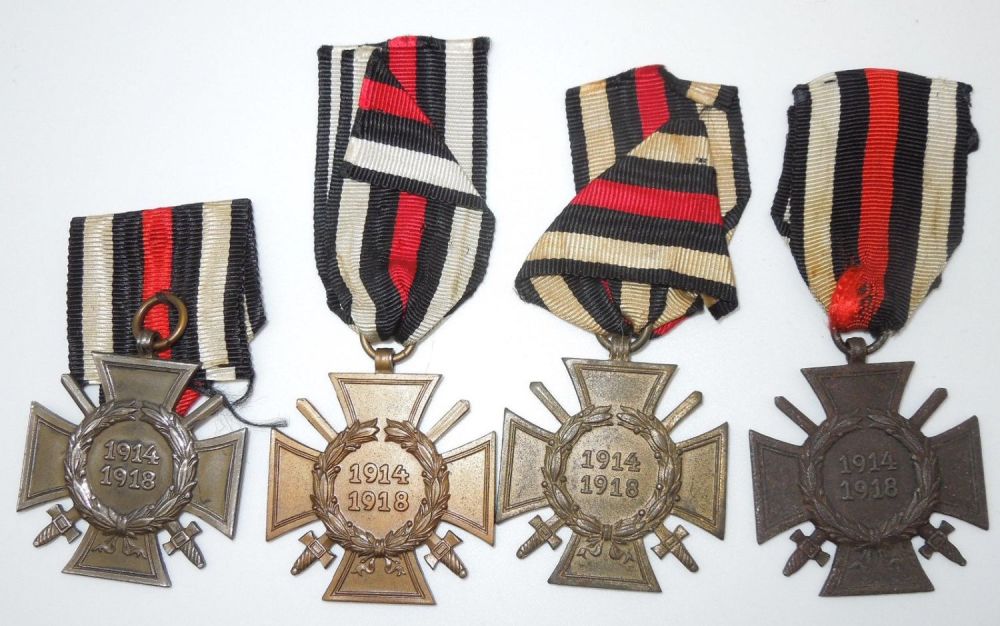 Lot 205: WWI German Imperial Hindenburg Honor Cross Lot