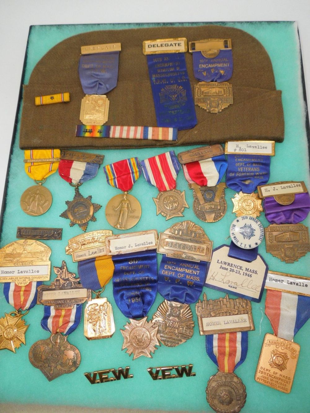 Lot 241: US Army Military Veterans Medals & Cap VFW Lot of 24 345 Regiment 87th Infantry Div