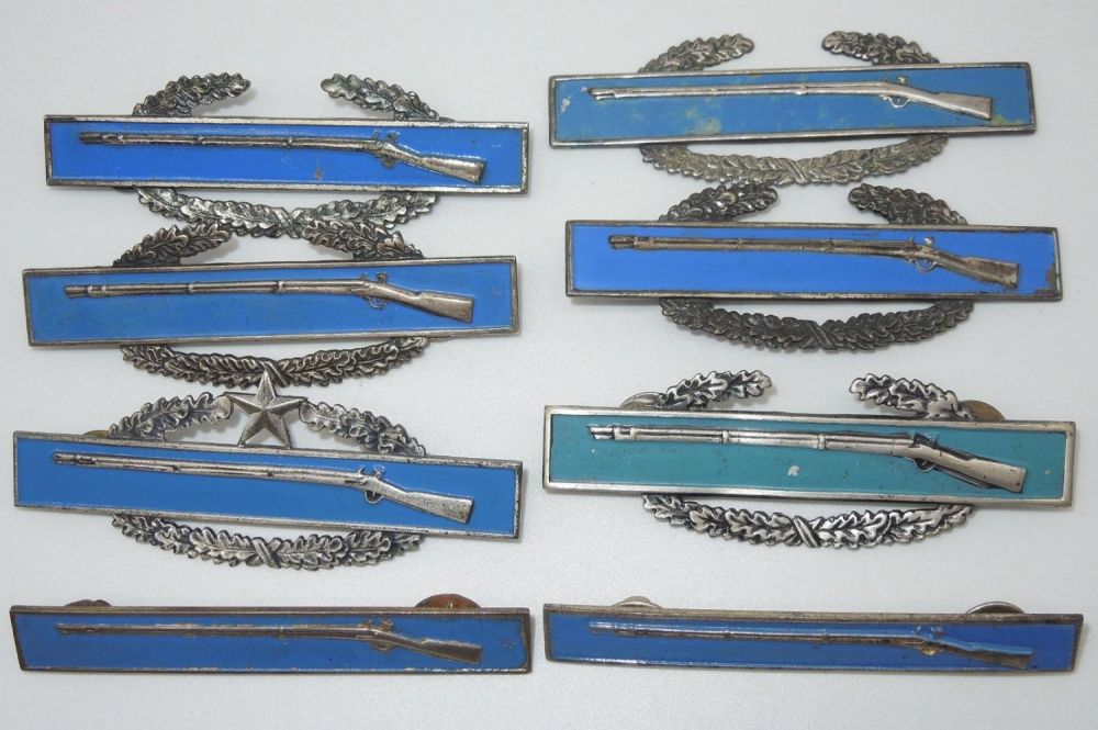 Lot 293: WWII Sterling Combat & Expert Infantry Badge Collection CIB EIB