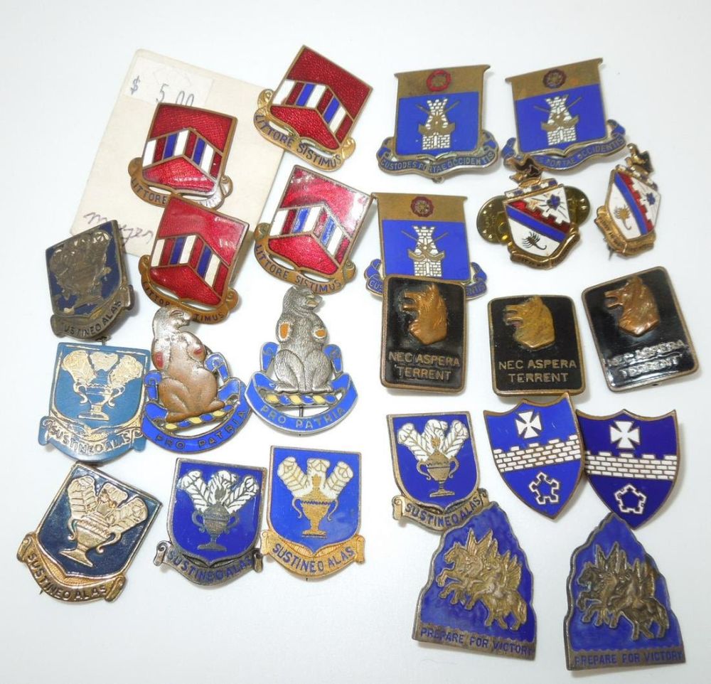 Lot 351: WWII US Army DUI Crest Pins AAF Army Air Force Prepare For Victory Sterling