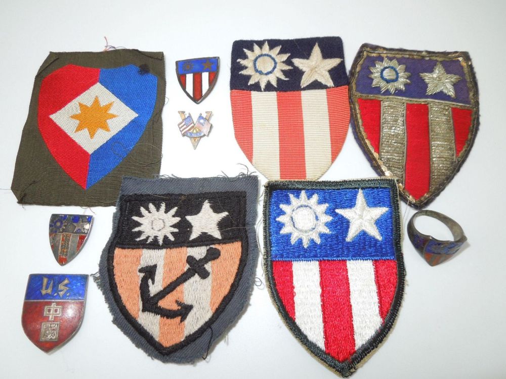Lot 381: WWII China Burma India CBI US Patches & Pins Ring