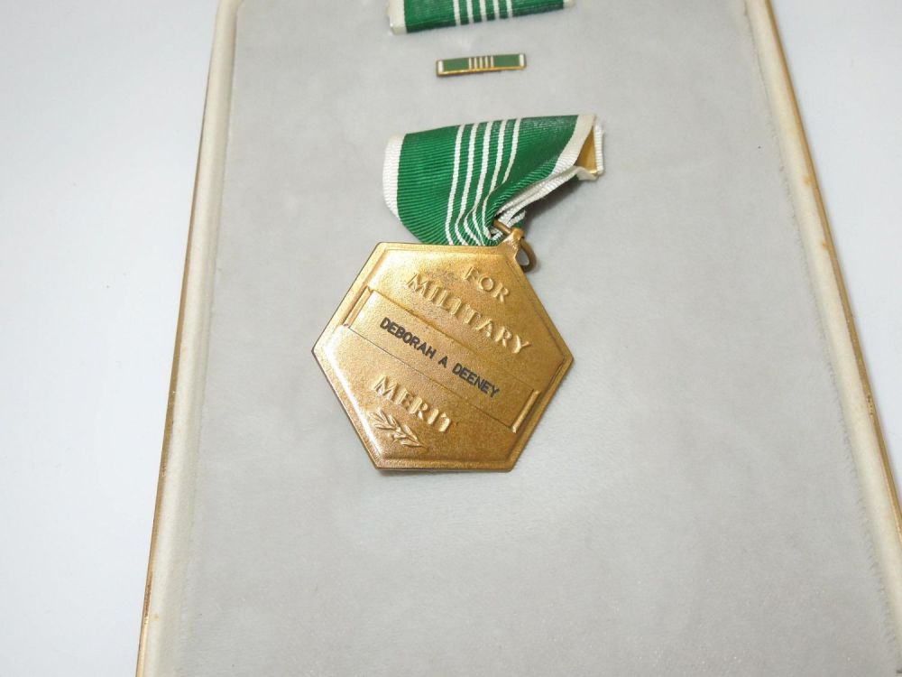Lot 501: 1960s Womens Army Corps WAC Named Commendation Medal