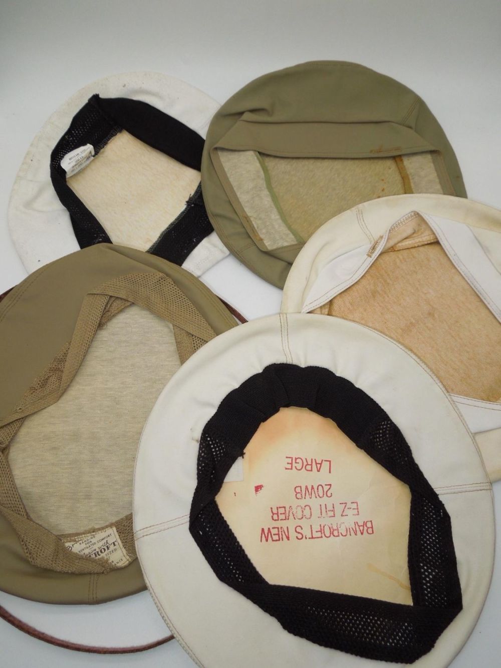 Lot 509: WWII Era Lot USN Navy Vinyl Visor Cap Hat Rain Covers