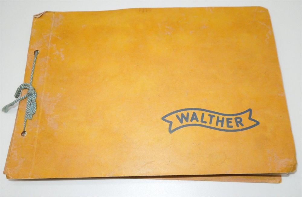 Lot 235: 1950s-60s German Walther Submarine Gun Maschinen Pistole Lang MPL Booklet