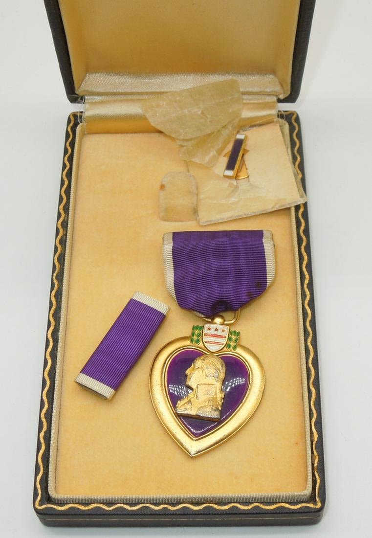 Lot 227: WWII US Navy USMC Marine Corps Short Titled Purple Heart Case & Split Brooch Medal