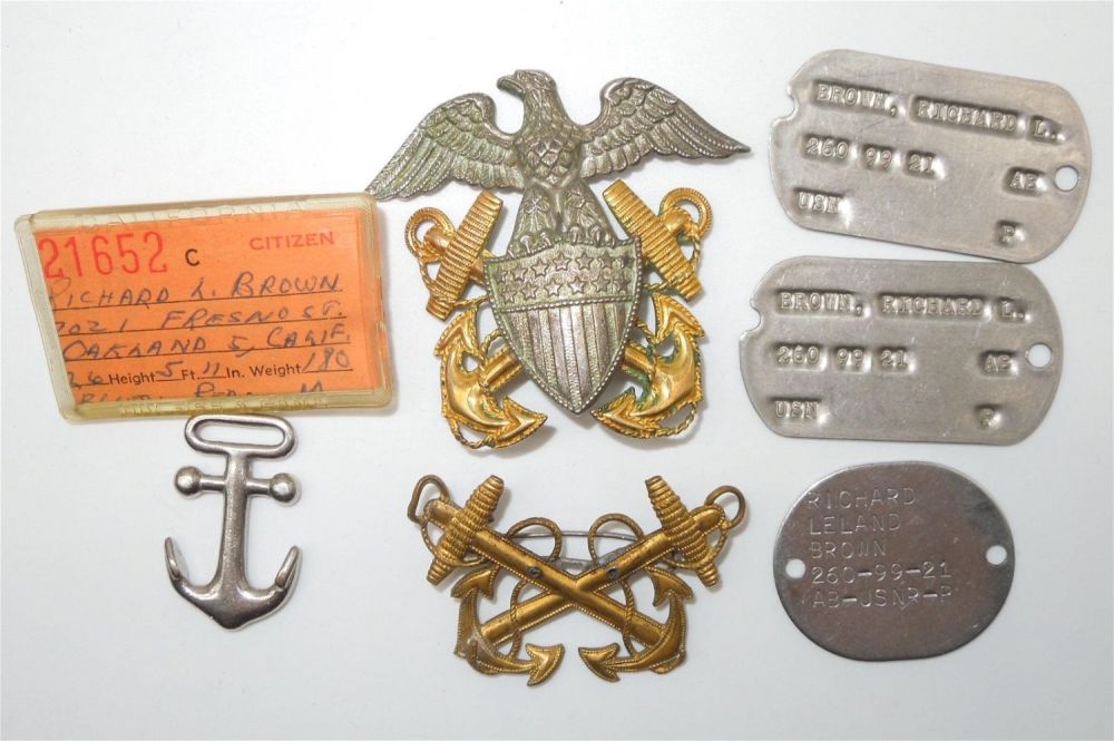 Lot 260: WWII - 1950s US Navy Submarine Officer Dog Tag Badge Pins Lot