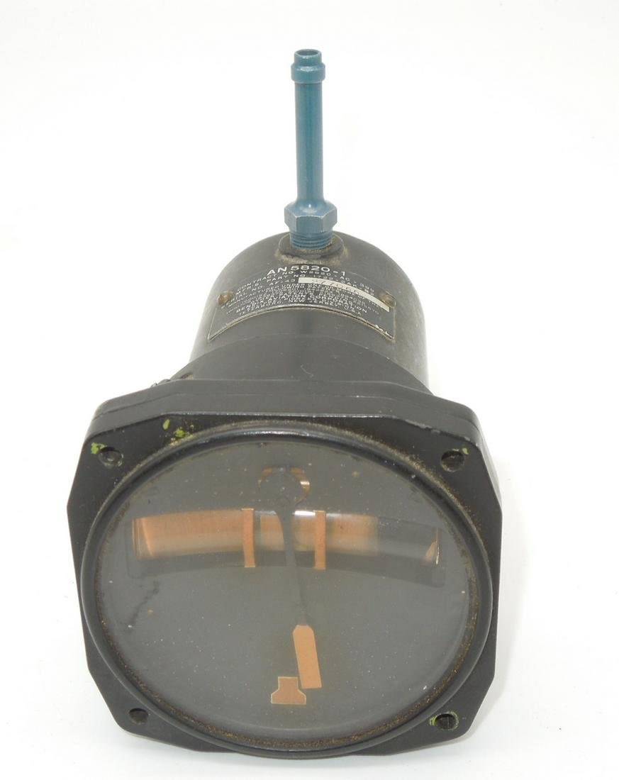 Lot 270: WWII 1943 USAAF Bendix Aviation Turn & Bank Indicator AN 5820-1