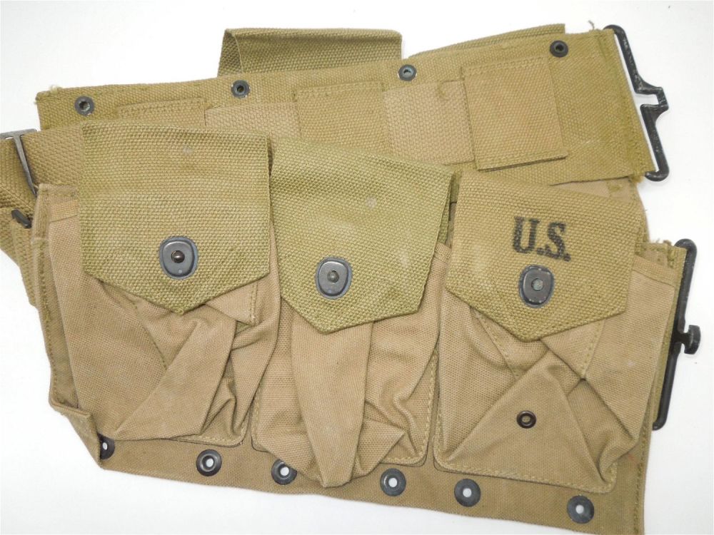 Lot 272: WWII Boyt 1942 US Army BAR Browning Automatic Rifleman Ammo Belt