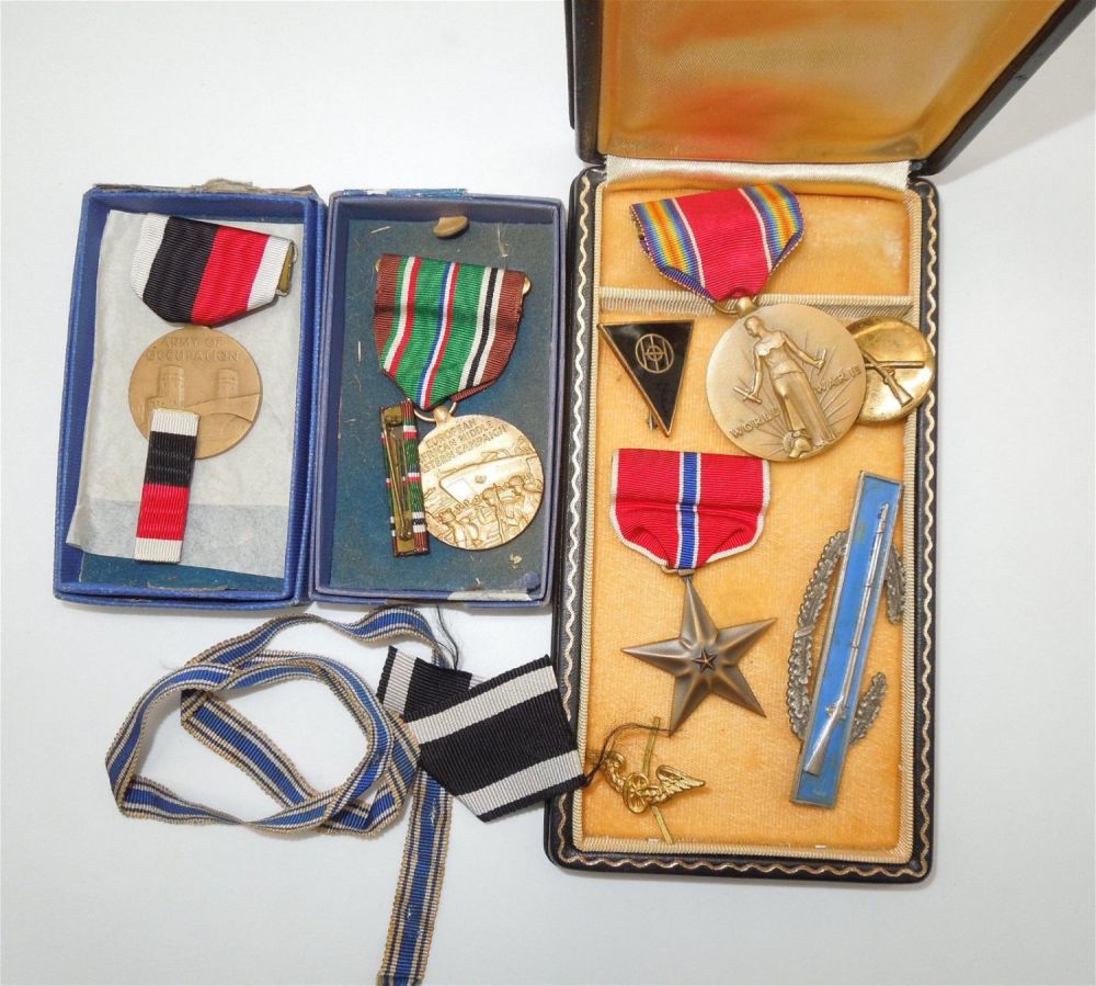 Lot 306: WWII Army 83rd Infantry Division Bronze Star Medal CIB Group