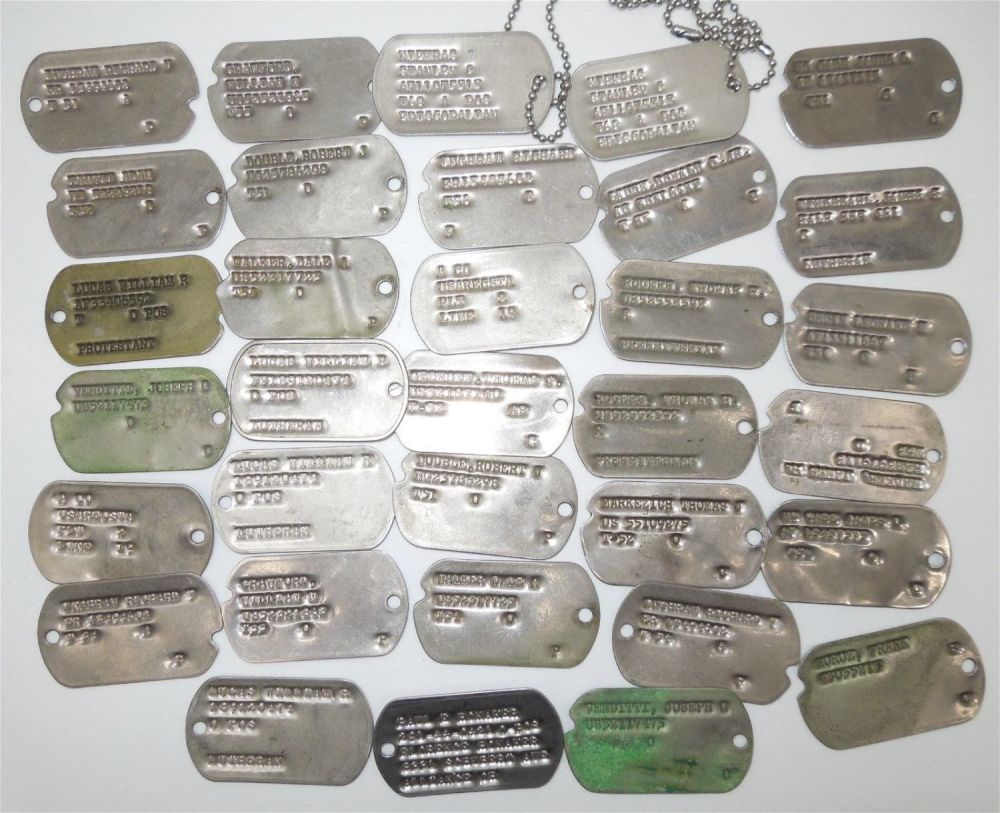 Lot 318A: Huge Lot WWII - Korean War- Vietnam US Military Dog Tags