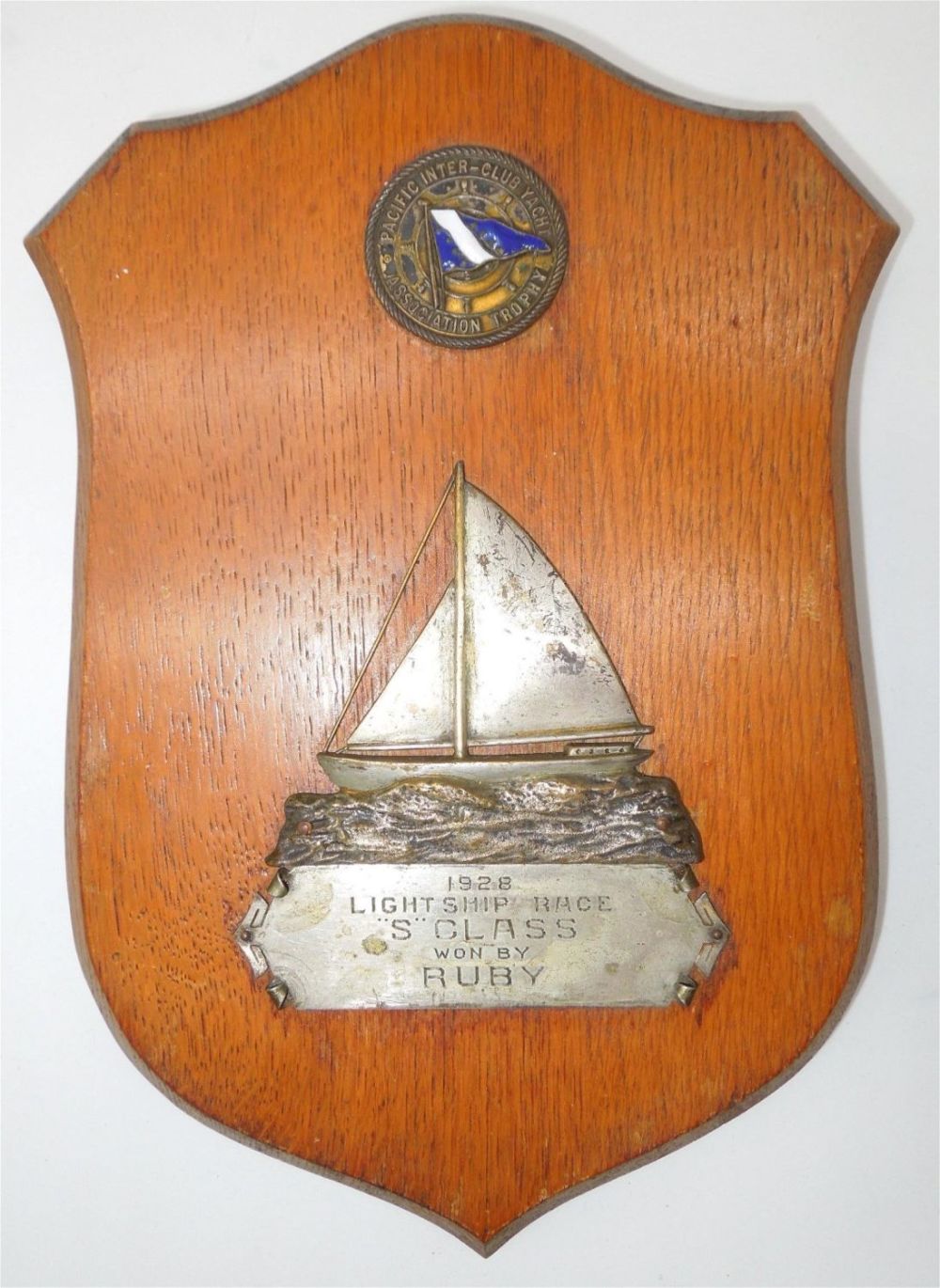 Lot 472: 1928 Pacific Inter Club Yacht Association Lightship Race Winners Wooden Plaque