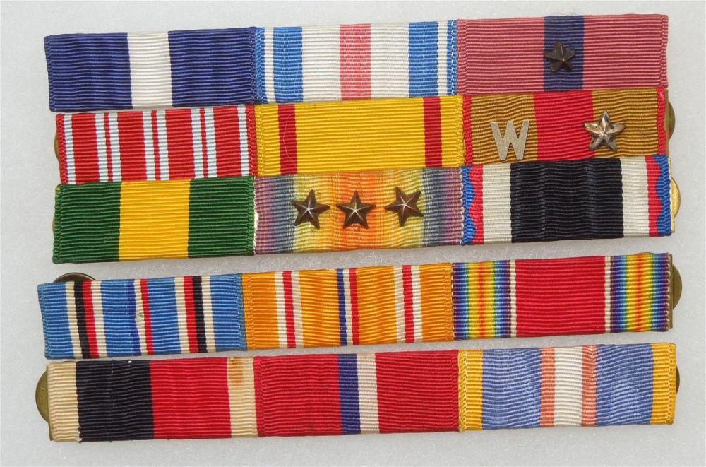 Lot 215: WWI - WWII USMC Marine Corps Wake Island Navy Cross Ribbon Bar Set