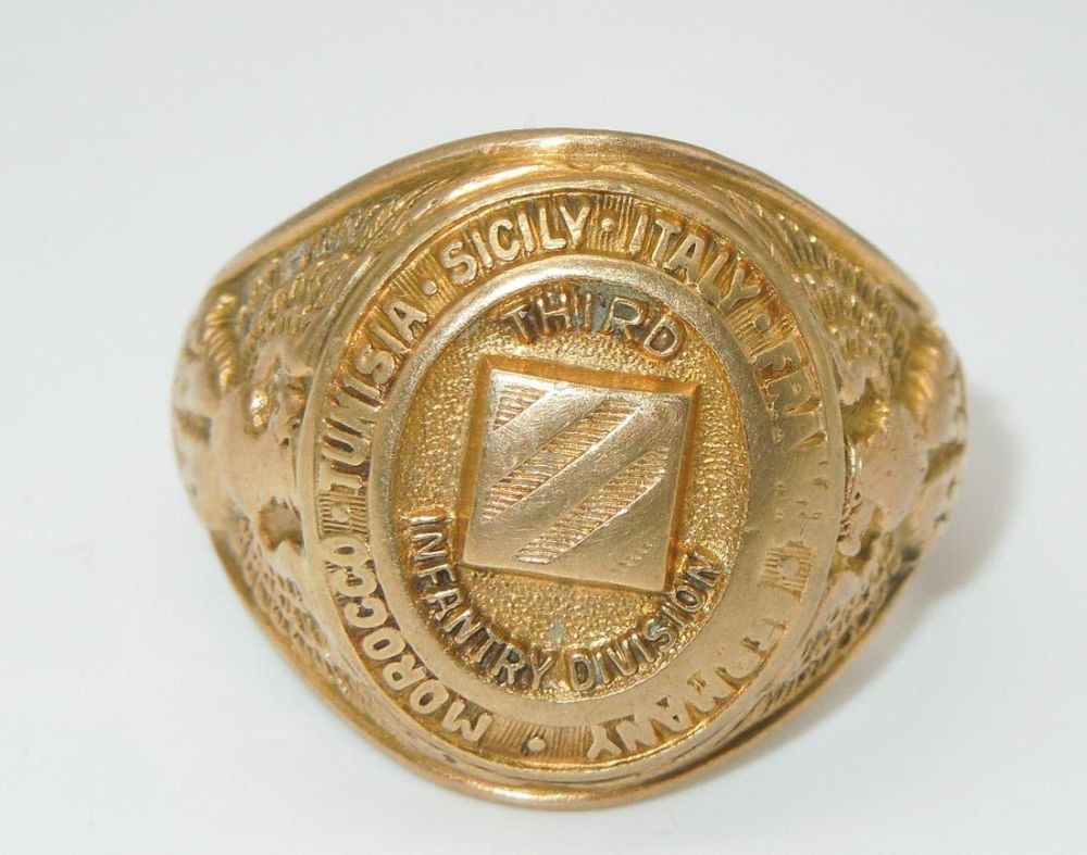 Lot 370: WWII 10K Gold US Army 3rd Infantry Division Ring