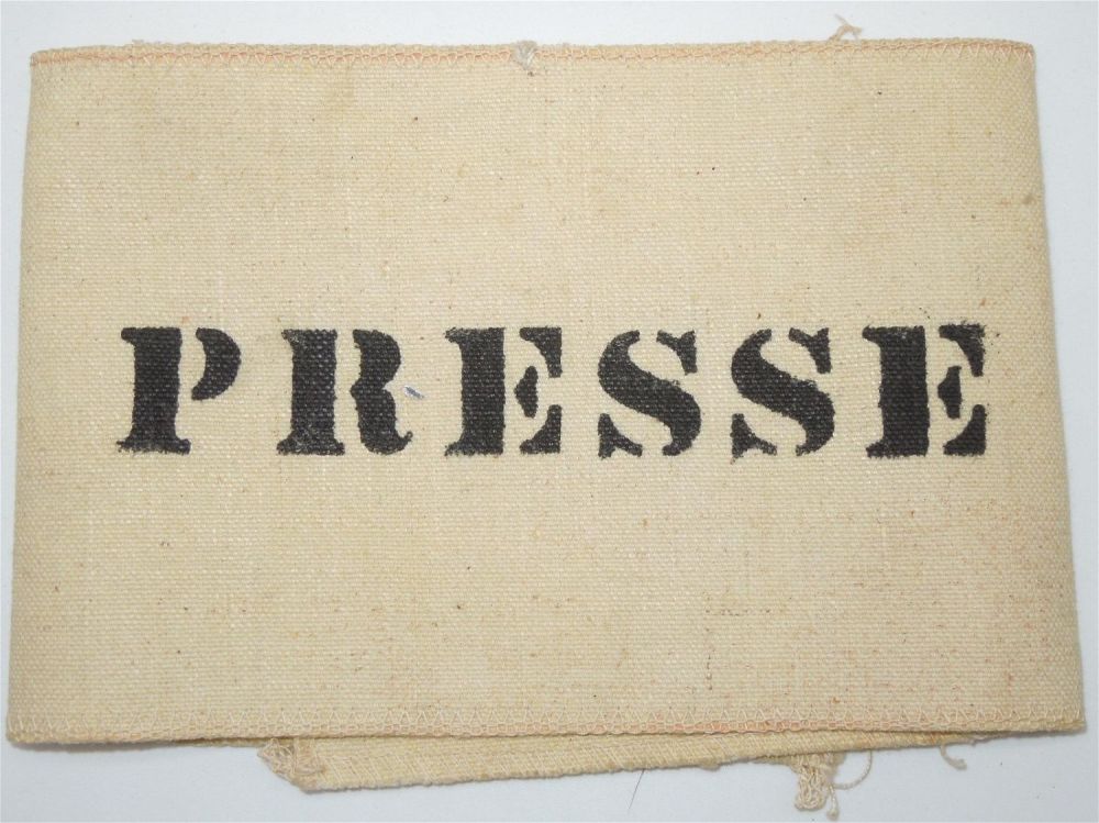 Lot 416: WWII German Civilian Press Armband Brassard