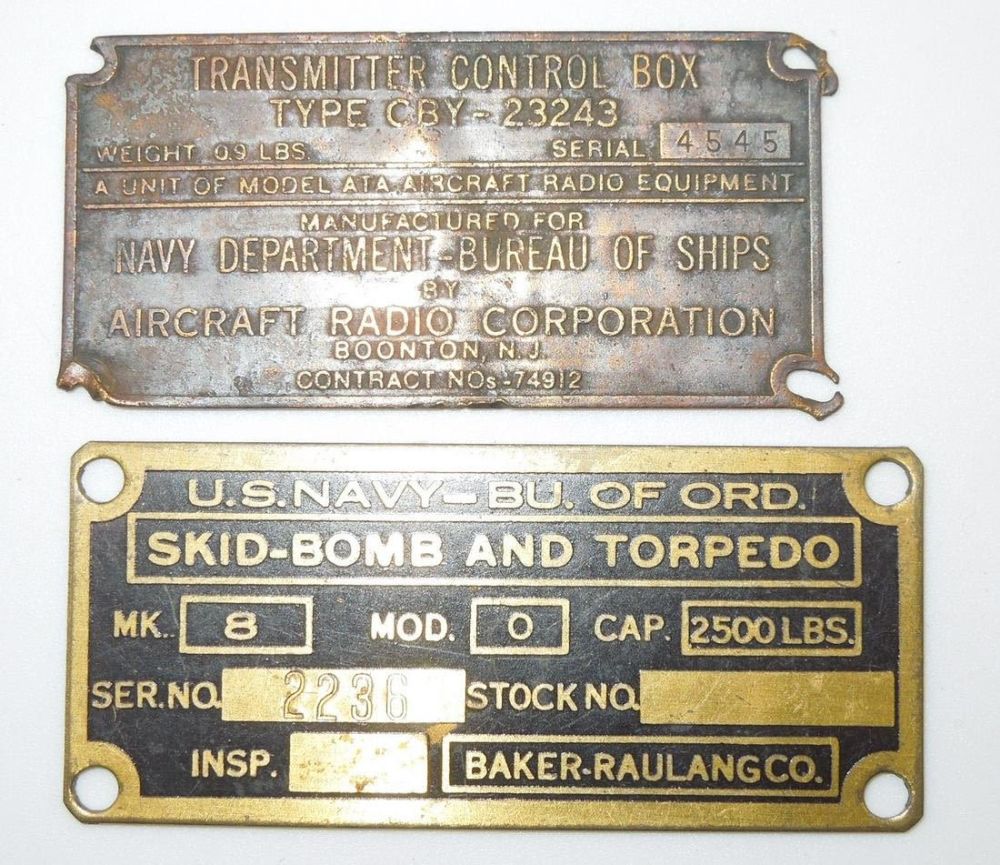 Lot 461: WWII US Navy Data Plates Torpedo Skid Bomb & Transmitter Control Box
