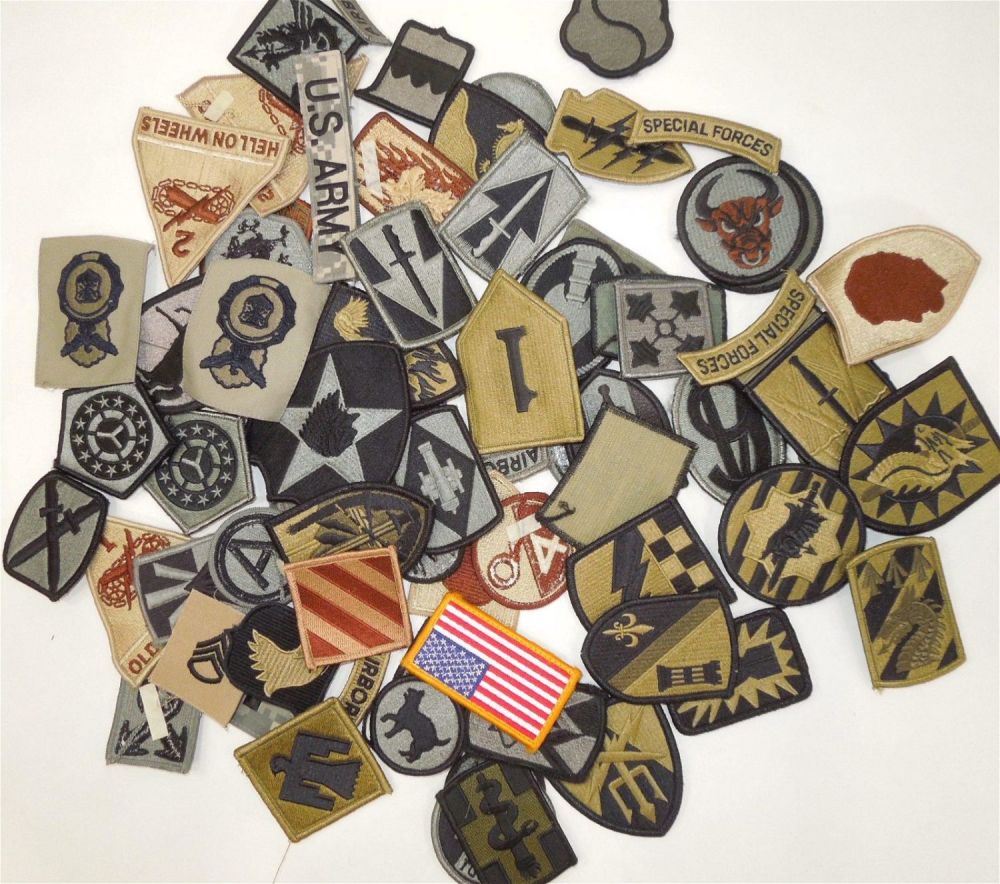 Lot 511: Modern Lot US Army DCU & ACU Patches