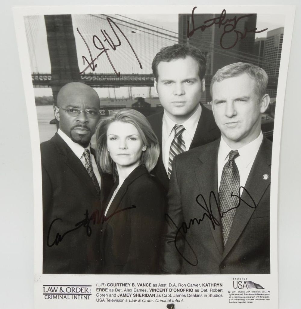 Lot 579: 2001 Signed Law & Order Criminal Intent Actors Photograph