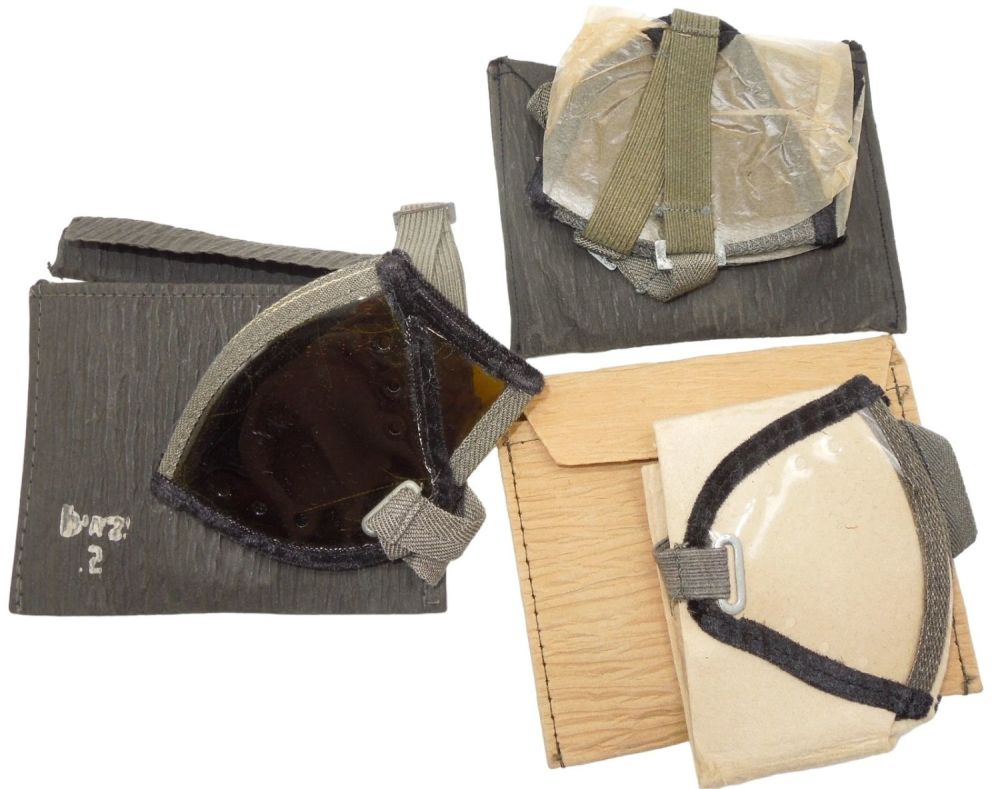 Lot 310: WWII Lot (3) German Wehrmacht Dust Goggles in Envelopes