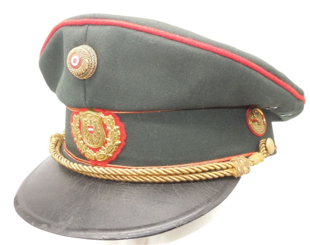 Lot 317: Post WWII Austrian Police Inspector's Named Visor Cap Hat & Insignia