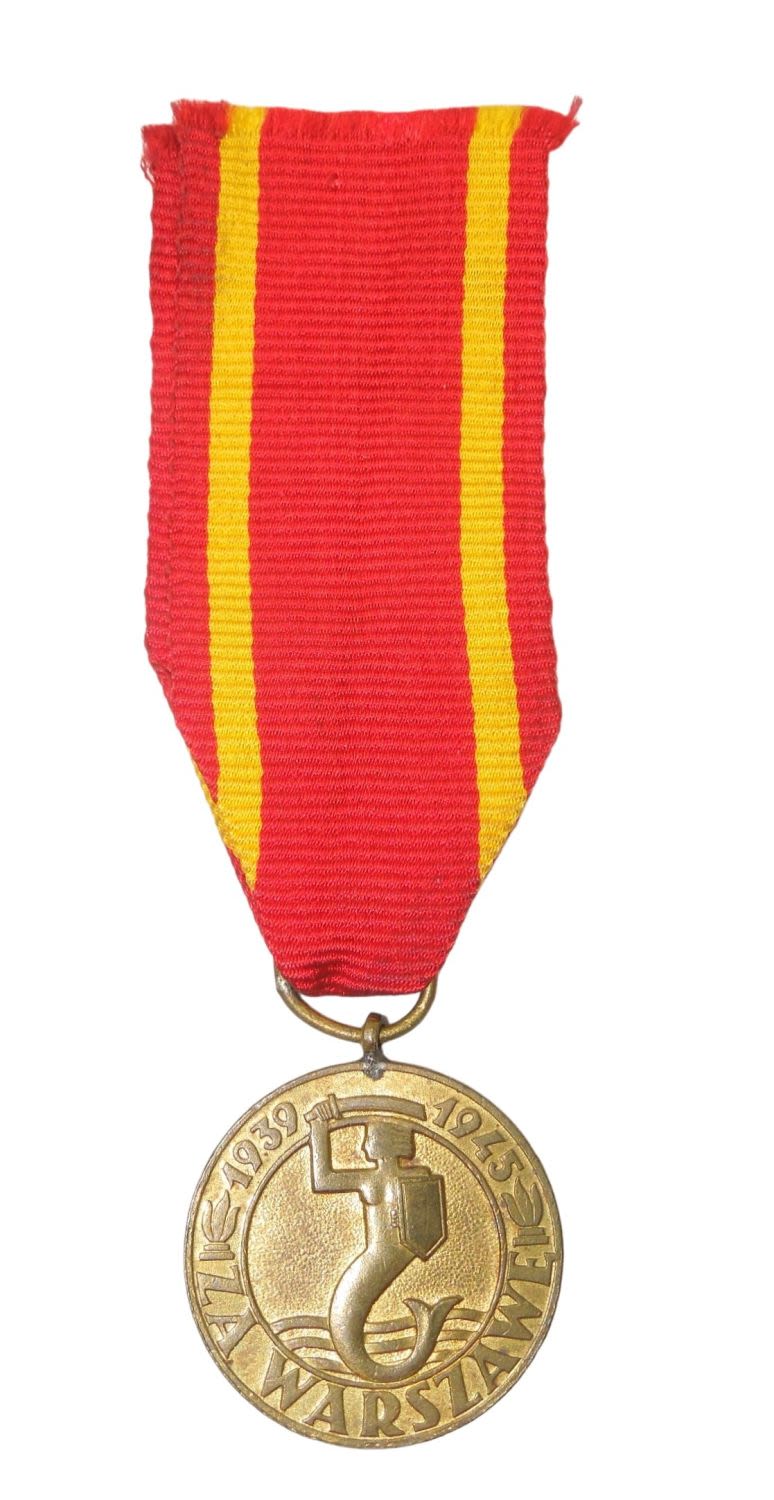 Lot 540: WWII Poland Military Medal For Warsaw Service