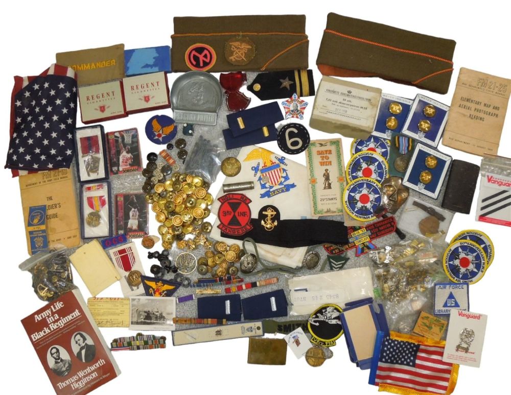 Lot 179: Huge Bonanza Lot WWI - Modern US Military Collectibles Pins Patches Hats