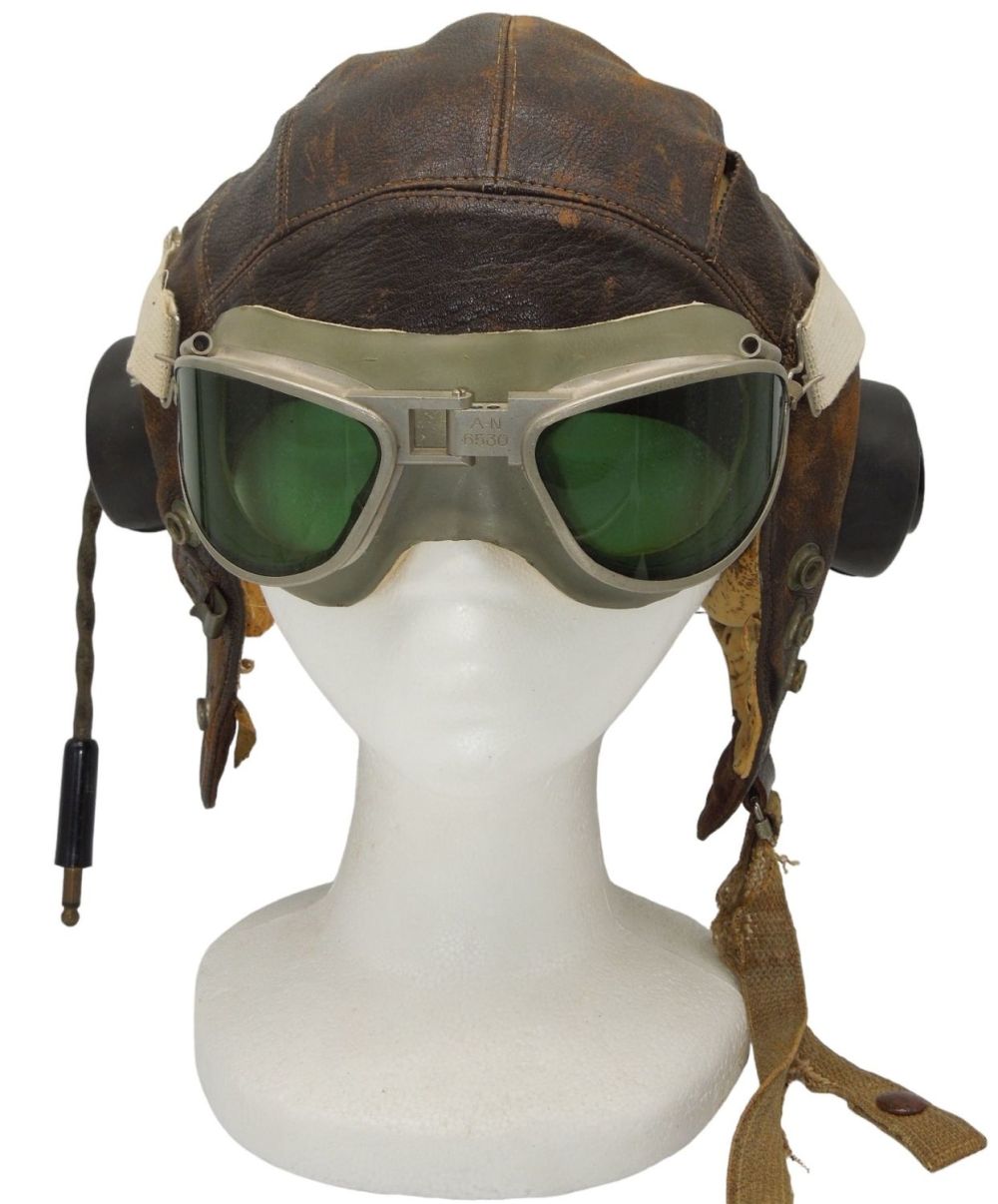 Lot 203: WWII USAAF Air Force RAF Type C Pilot Cap & Green Glass Flight Goggles