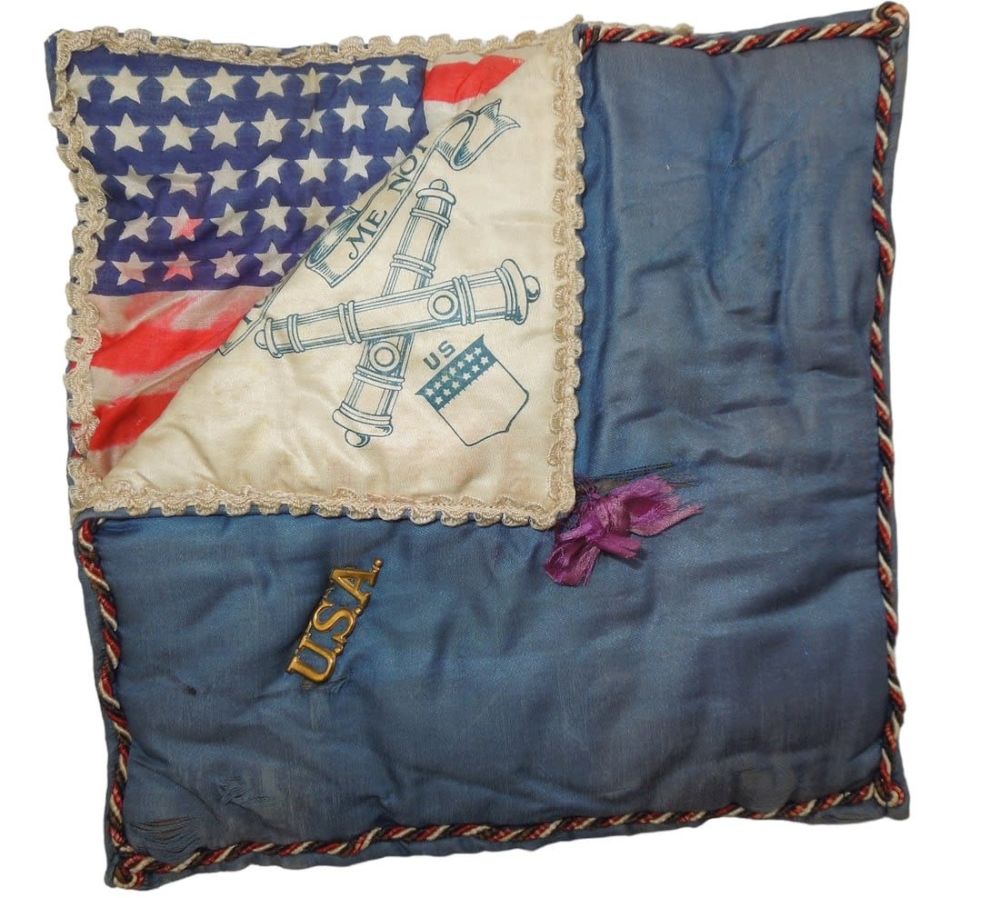 Lot 220: WWI US Army Artillery Forget Me Not Flag Sweetheart Cover