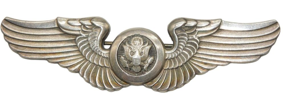 Lot 258: Scarce Variation WWII Era US Army Air Force AAF Sterling Enlisted Aircrew Wing Pin