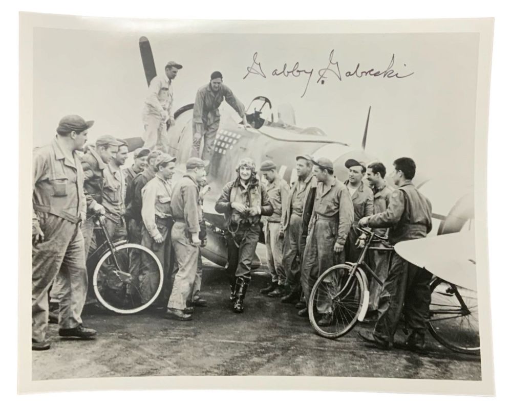 Lot 310: WWII USAF Air Force Fighter Pilot Ace Gabby Gabreski Signed Photo