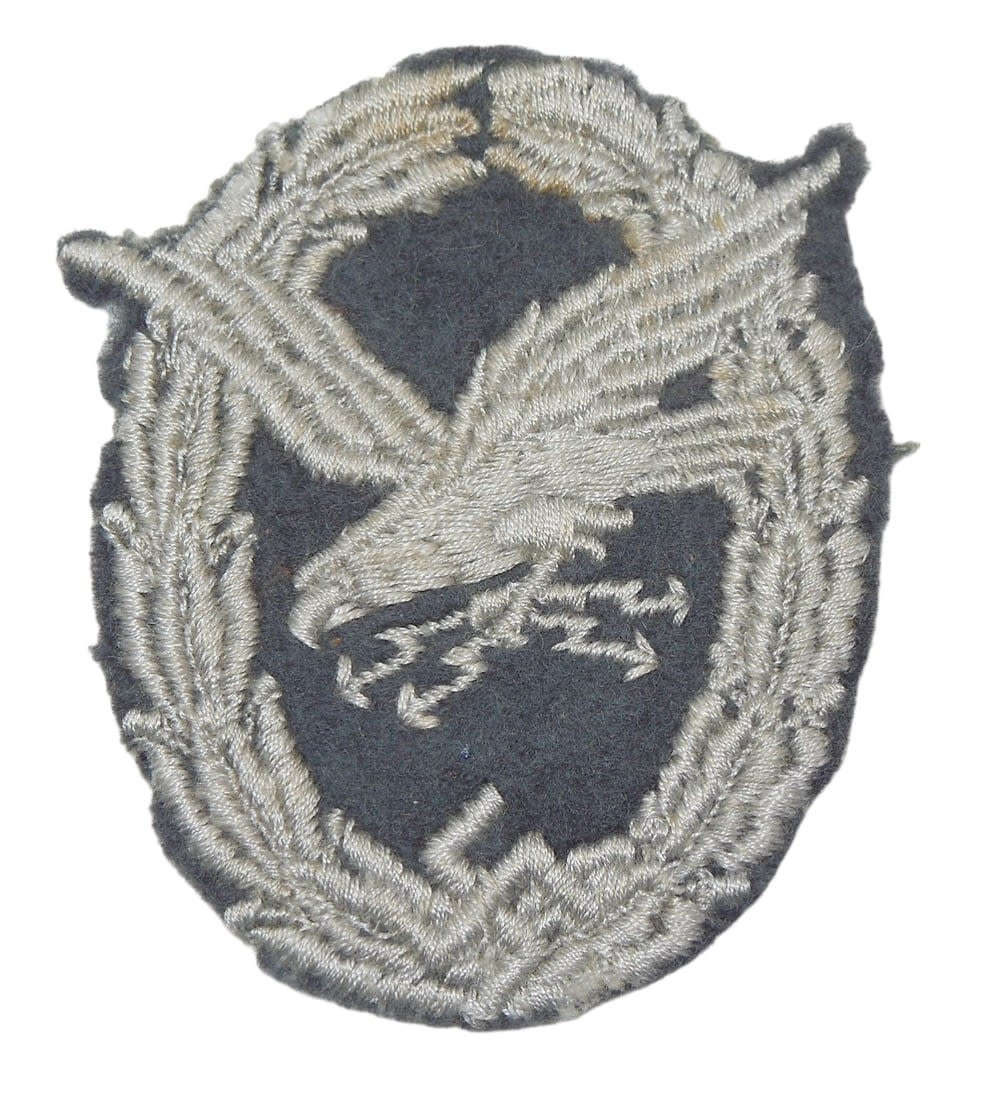 Lot 400: WWII German Luftwaffe Air Gunner Wireless Operator Rating Badge Patch